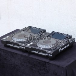 CDJ-2000 NXS nexus CD-USB atskaņotāji