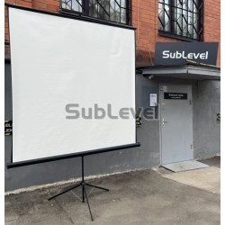 Projektora ekrāns 2 m