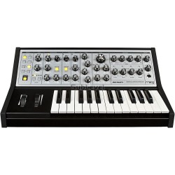 Moog Sub Phatty sintezators