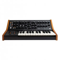 Moog Subsequent 25 sintezators